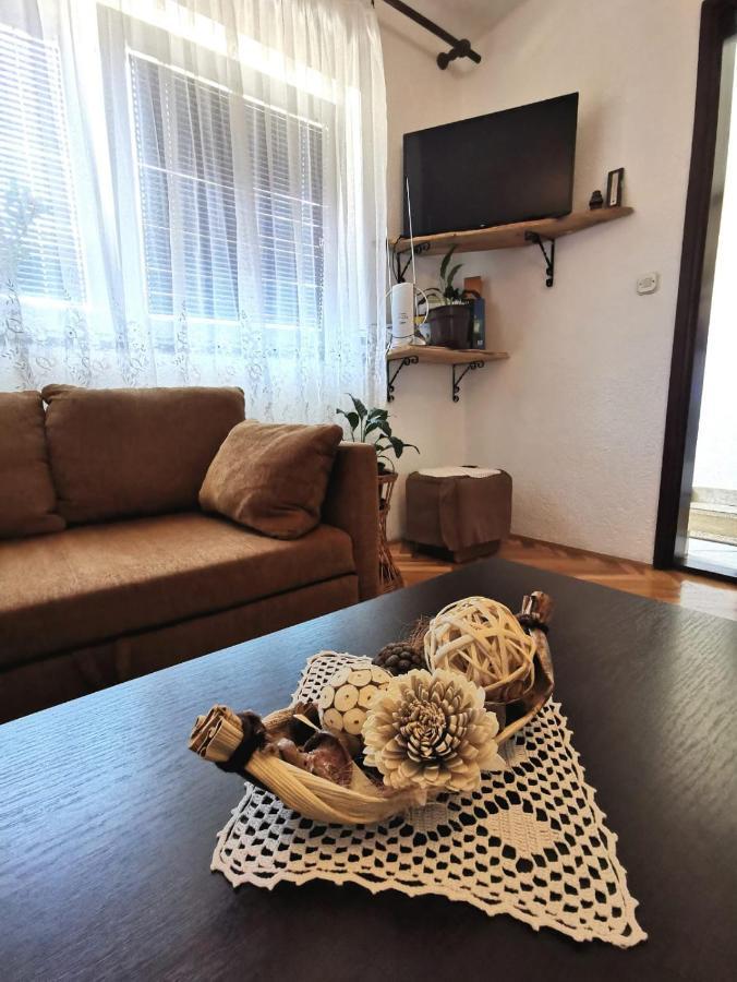 Apartman Pavelic Lovinac  Bagian luar foto