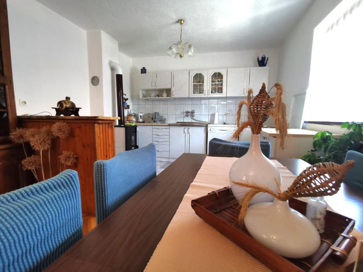 Apartman Pavelic Lovinac  Bagian luar foto