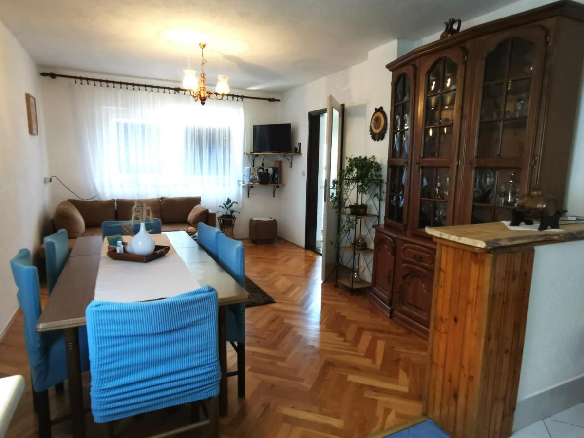 Apartman Pavelic Lovinac  Bagian luar foto